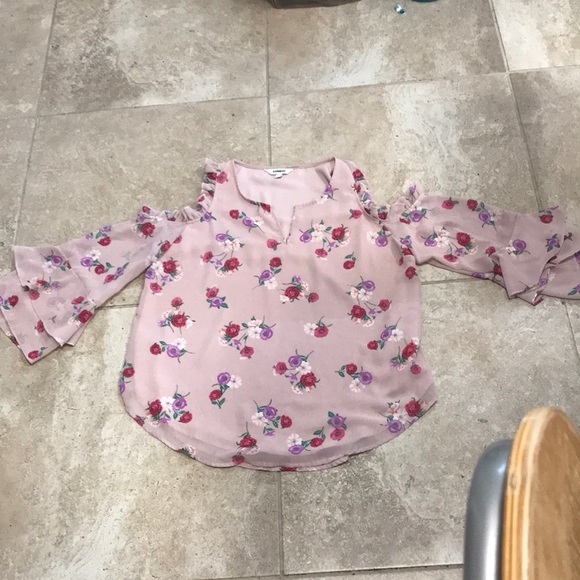 EUC! Express cold shoulder size medium bell sleeve light pink blouse. - Picture 4 of 7